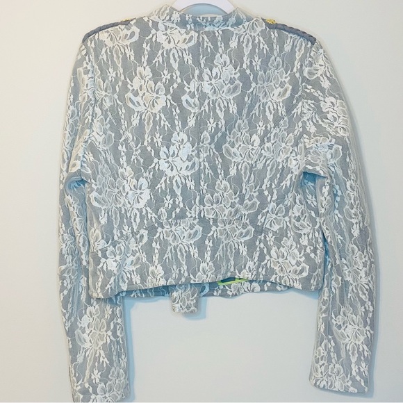 GREEN WITH ENVY Chic Gray Lace Blazer with Englishman Gold Details - Picture 5 of 9